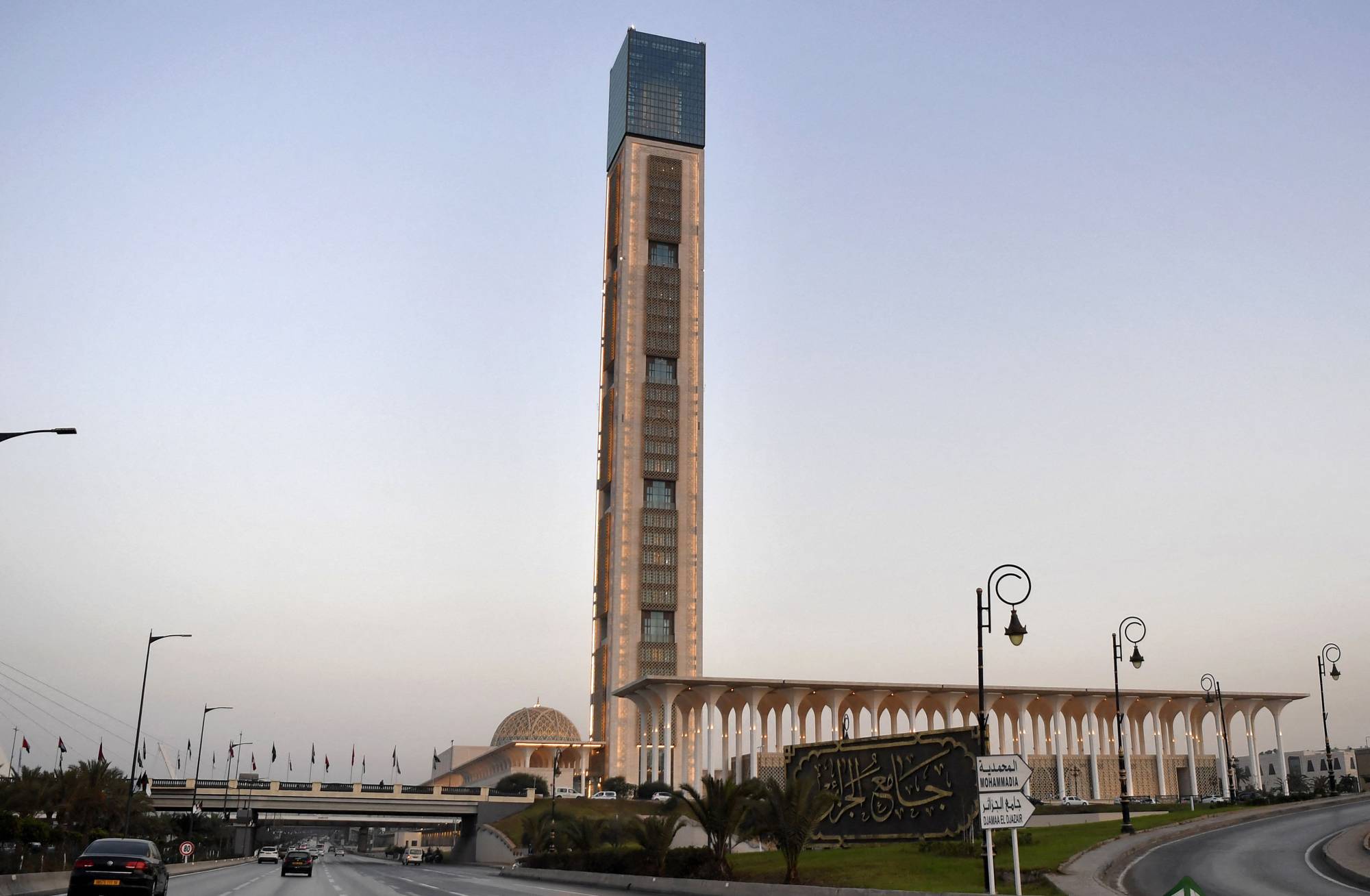 نحو جامع الجزائر.. برنامج لنقل المصلين في يوم العيد
