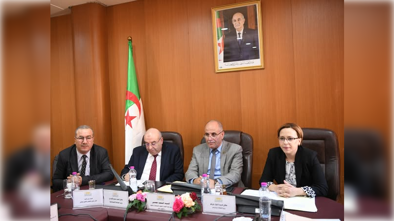 قويدري: عدد المؤسسات الصيدلانية بلغ 218 مؤسسة، منها 138 مختصة في صناعة الأدوية
