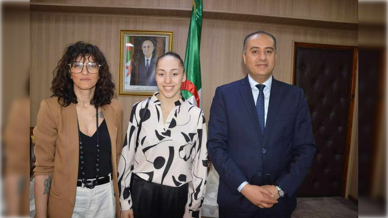 وزير الرياضة يستقبل البطلة الأولمبية كيليا نمور
