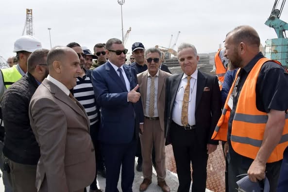 وزير النقل في زيارة فجائية إلى ميناء الجزائر لمعاينة الأرصفة ومتابعة تقدم الأشغال