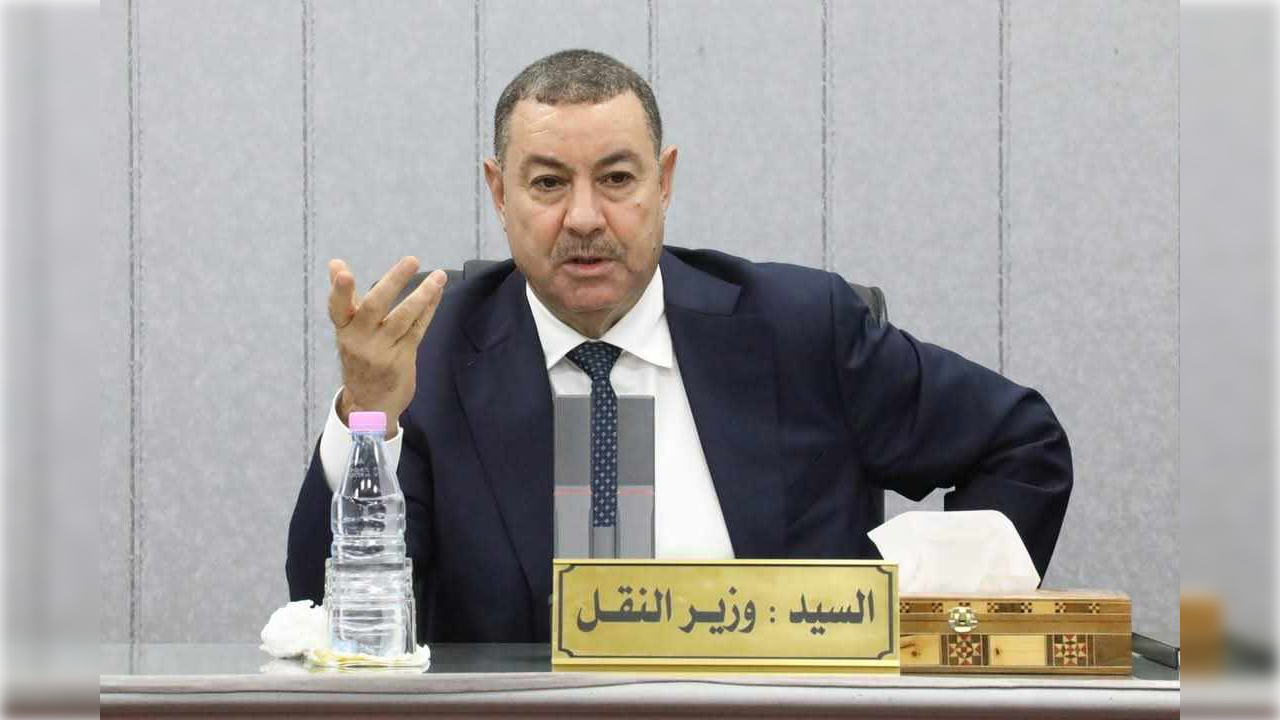 سعيود يؤكد على تحسين خدمات النقل البحري للجالية الجزائرية خلال موسم الاصطياف