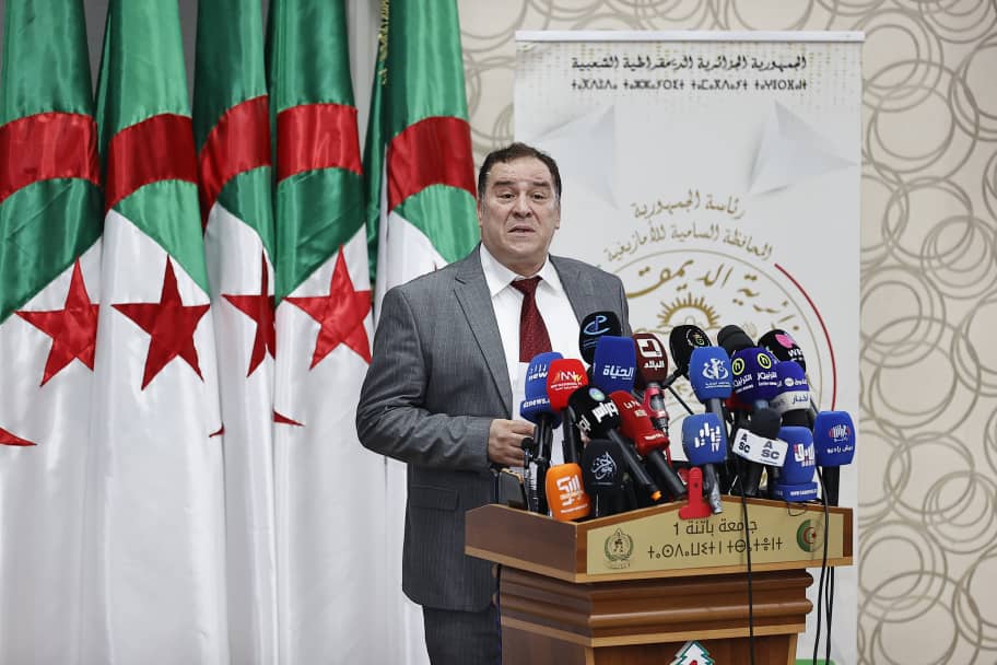 بعث اللجنة المشتركة بين وزارة الاتصال والمحافظة السامية للأمازيغية لترقية الإعلام بالأمازيغية
