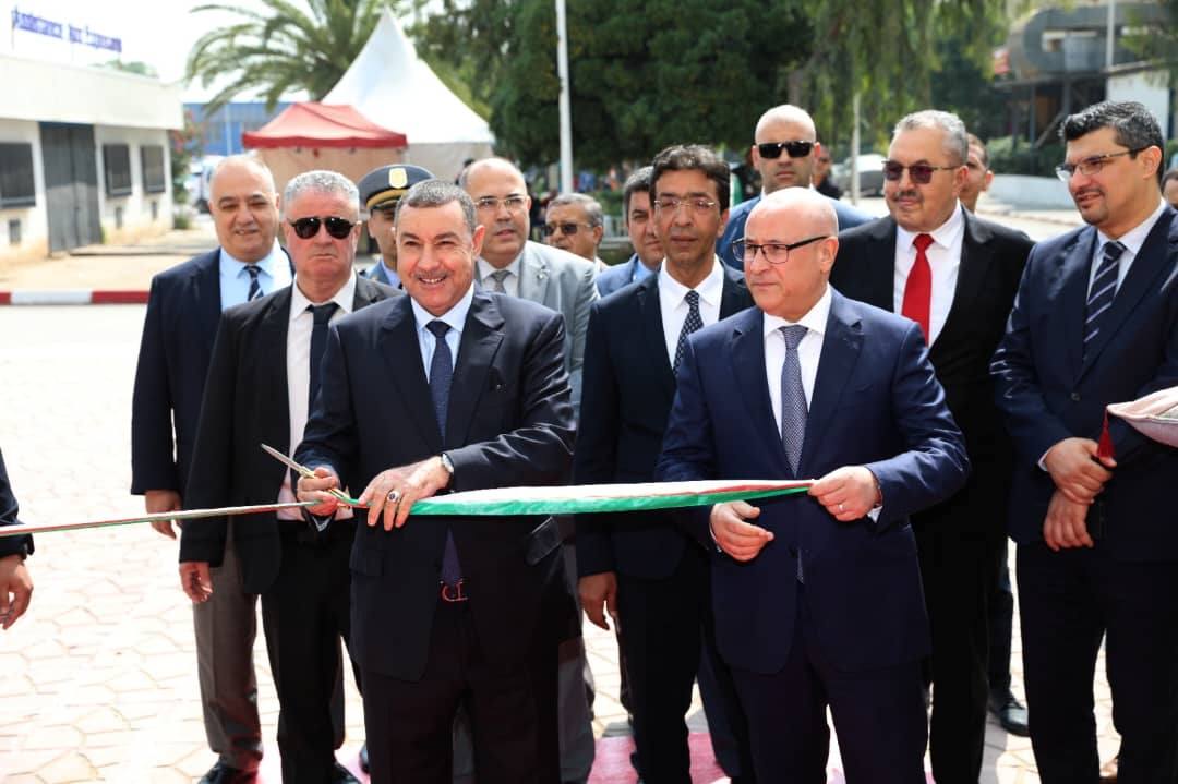 وزيري النقل والتجارة الداخلية يشرفان على افتتاح فعاليات الطبعة الـ8 من الصالون الدولي للنقل واللوجستيك