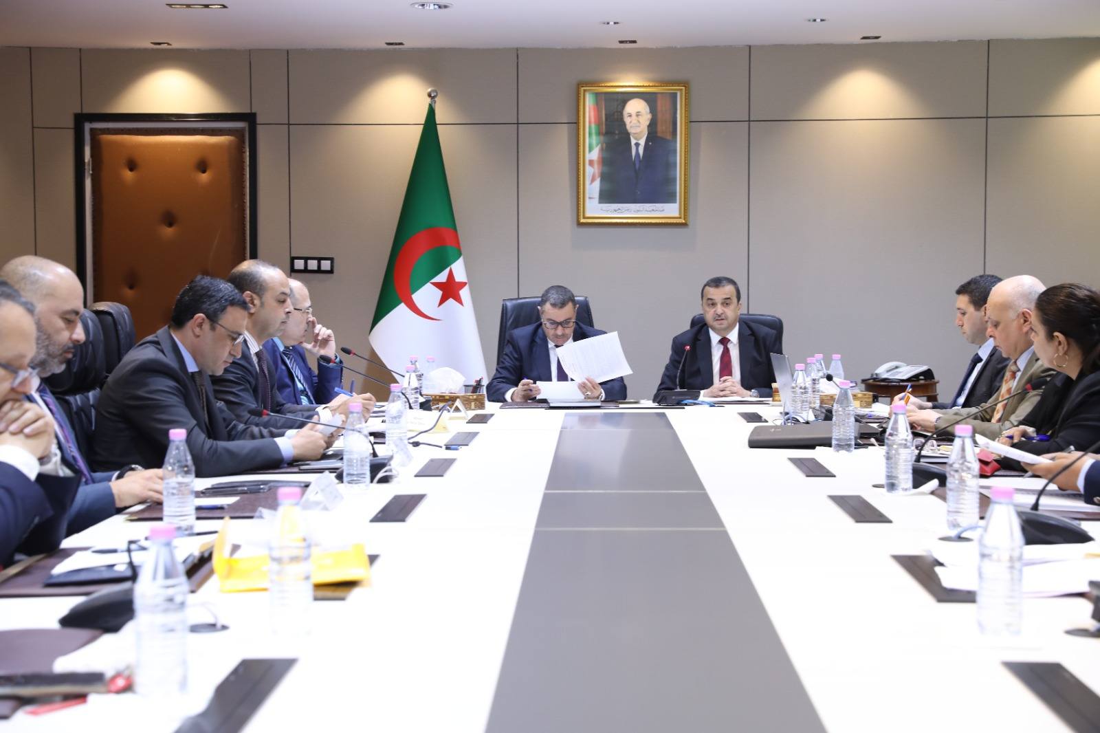 وزير النقل يترأس اجتماعًا تنسيقيًا مع وزير الدولة وزير الطاقة والمناجم والطاقات المتجددة