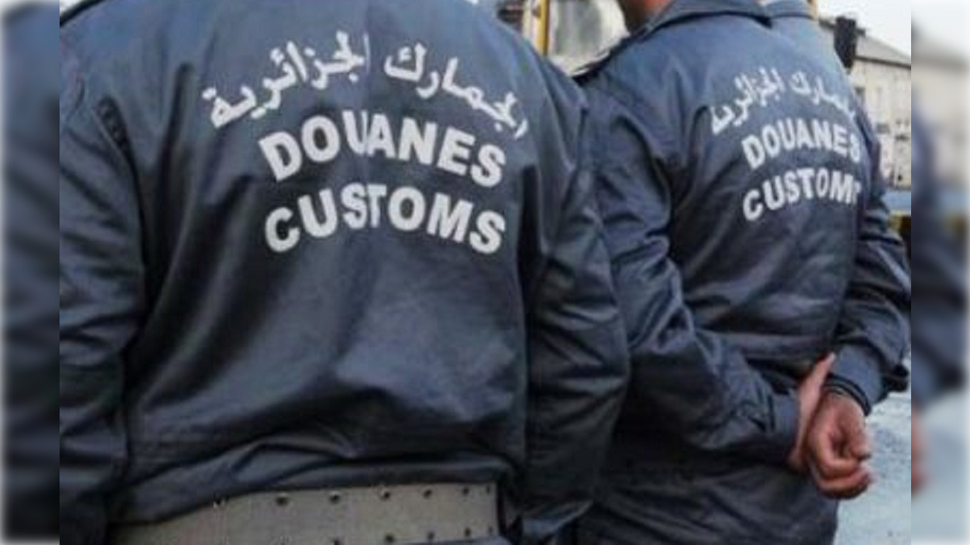الوادي: الجمارك تُحبط تهريب نحو 30 ألف قرص مهلوس