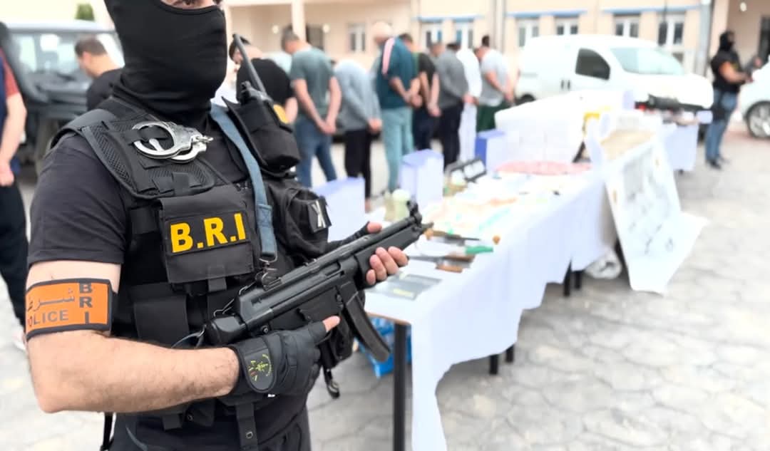 تفكيك شبكة دولية وحجز 178 كلغ مخدرات ومواد حساسة ببجاية