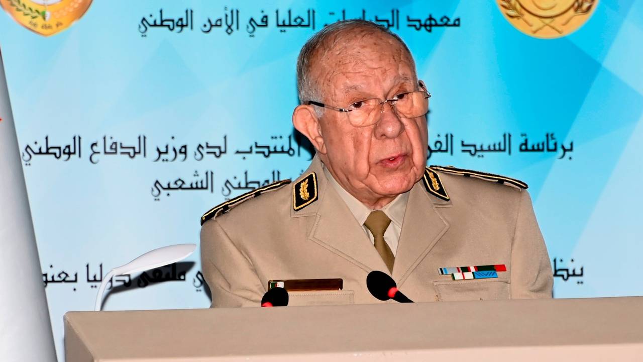 الفريق أول شنقريحة :الجزائر لا تقبل أن يزايد عليها أحد في خبرتها في مواجهة الإرهاب