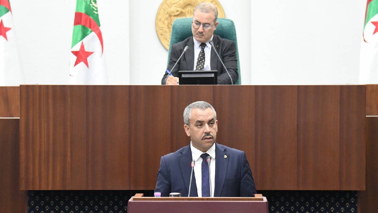 سعداوي يستعرض جهود الدولة لتحسين القطاع التربوي وتعزيز ظروف الأسرة التربوية