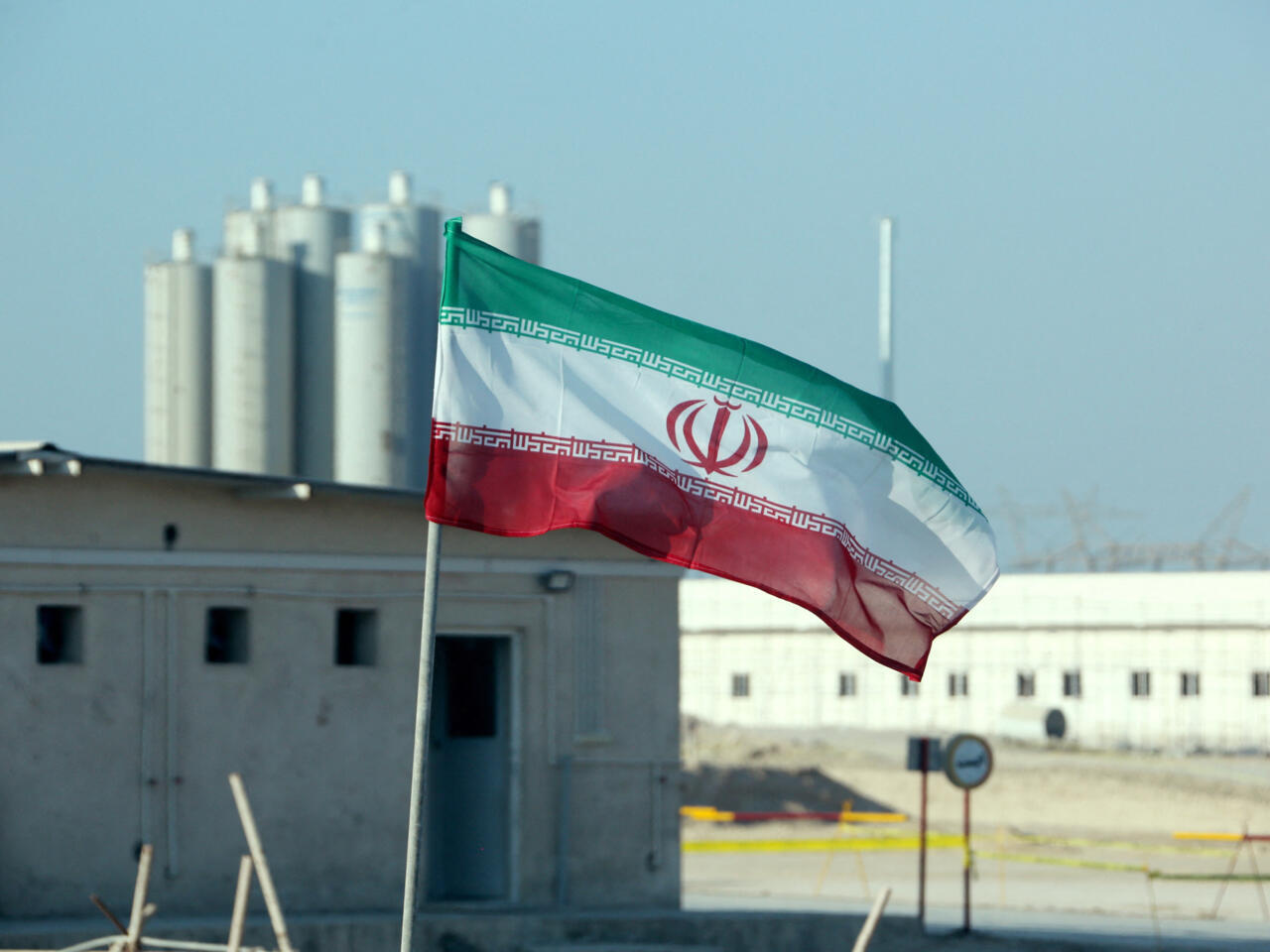 لماذا يخشى الغرب من طموحات إيران النووية؟