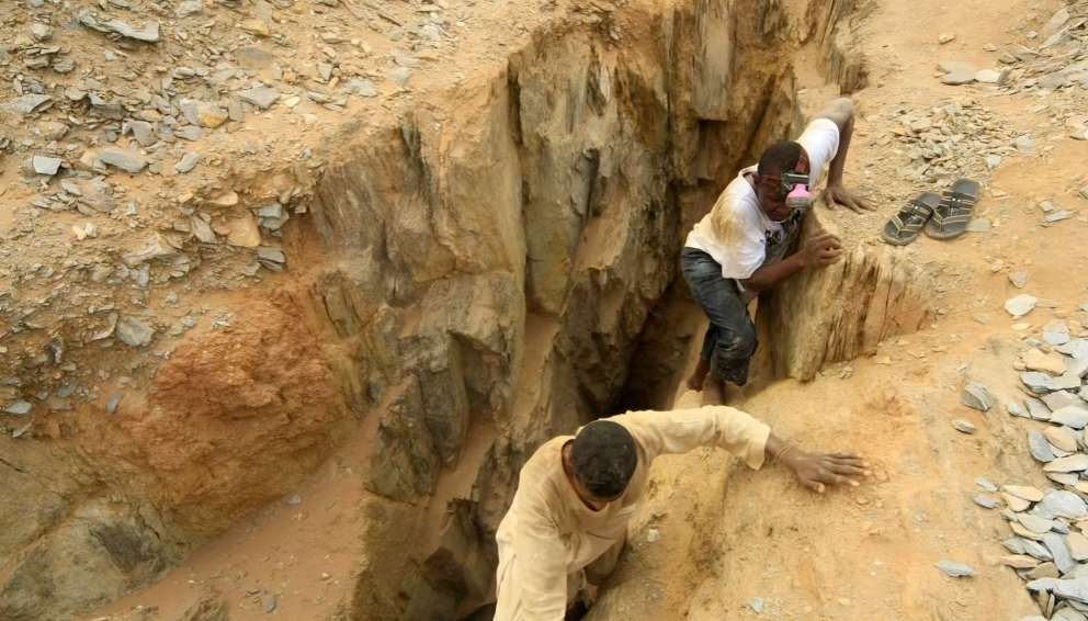 السودان: عشرات الوفيات على إثر انهيار بمنجم ذهب