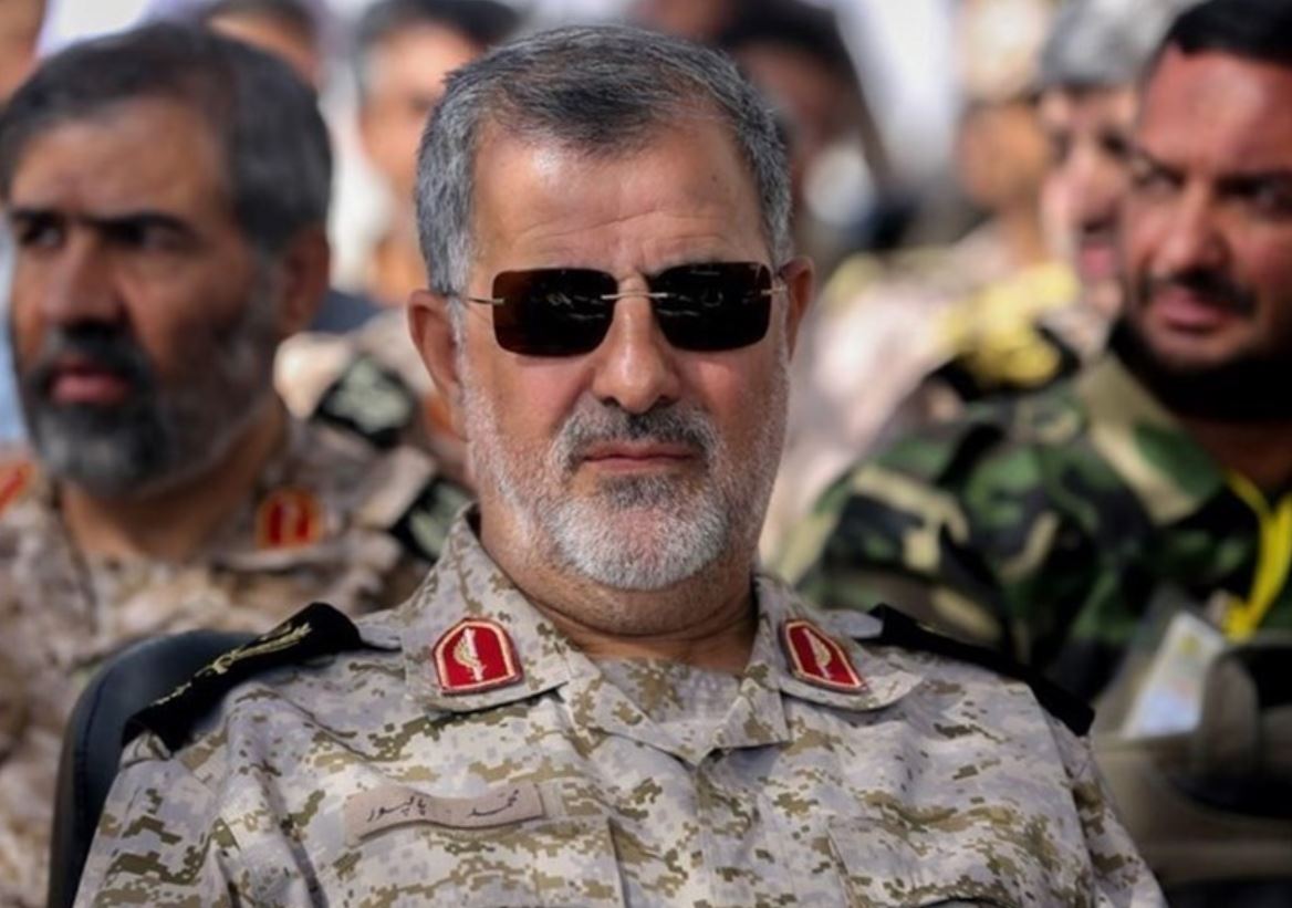 خامنئي يعيّن قيادات جديدة للجيش والحرس الثوري
