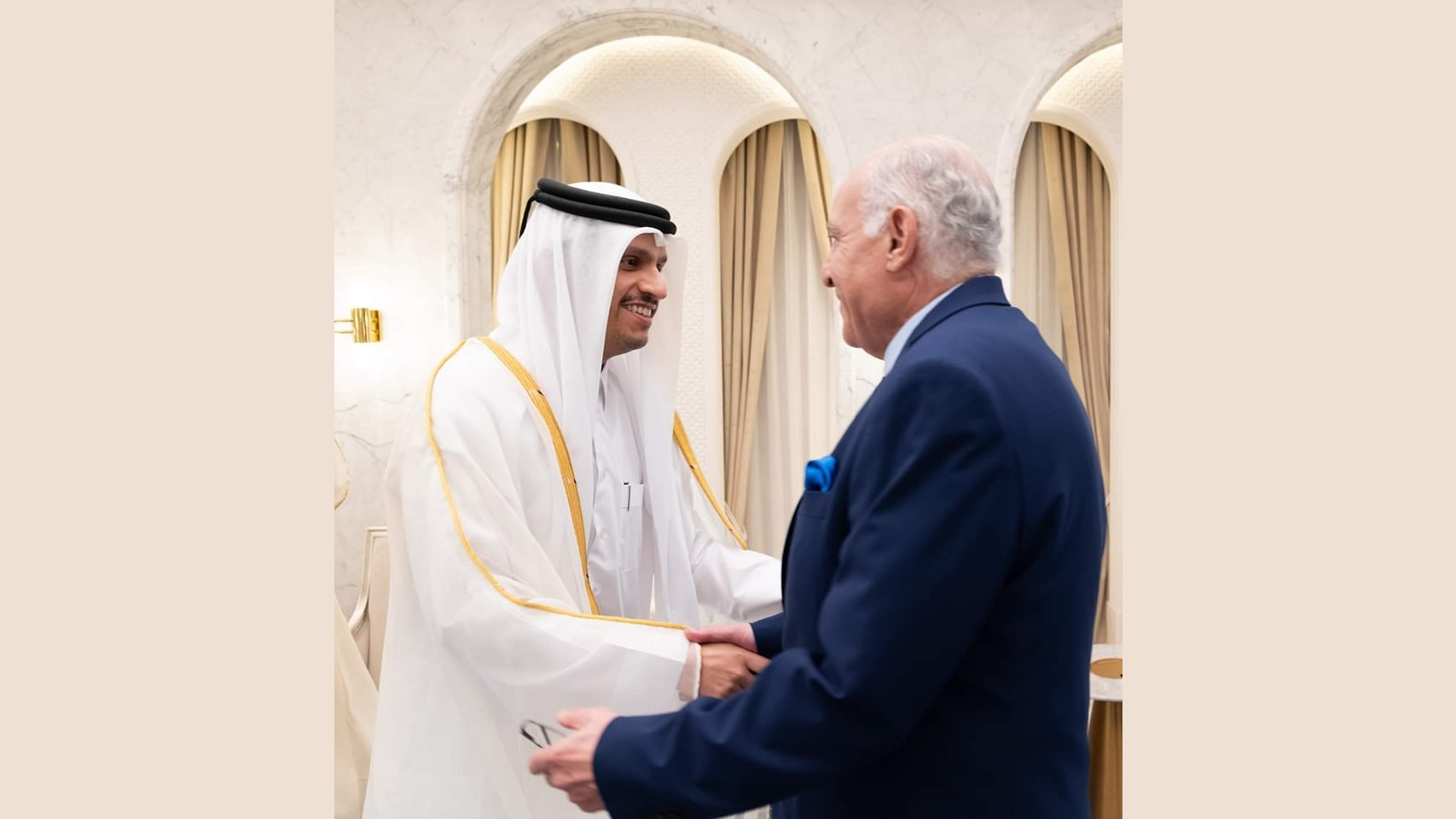 من بينها الجزائر.. تضامن دولي واسع مع قطر