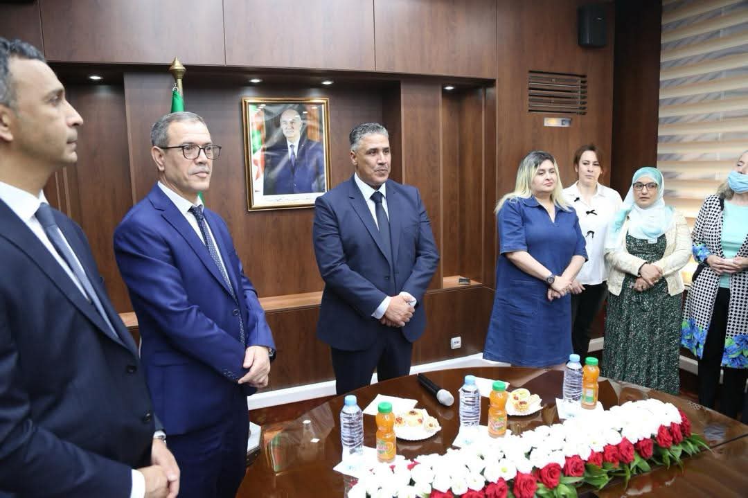 وزير السكن يسرق على احتفالية بمناسبة عيد الأضحى