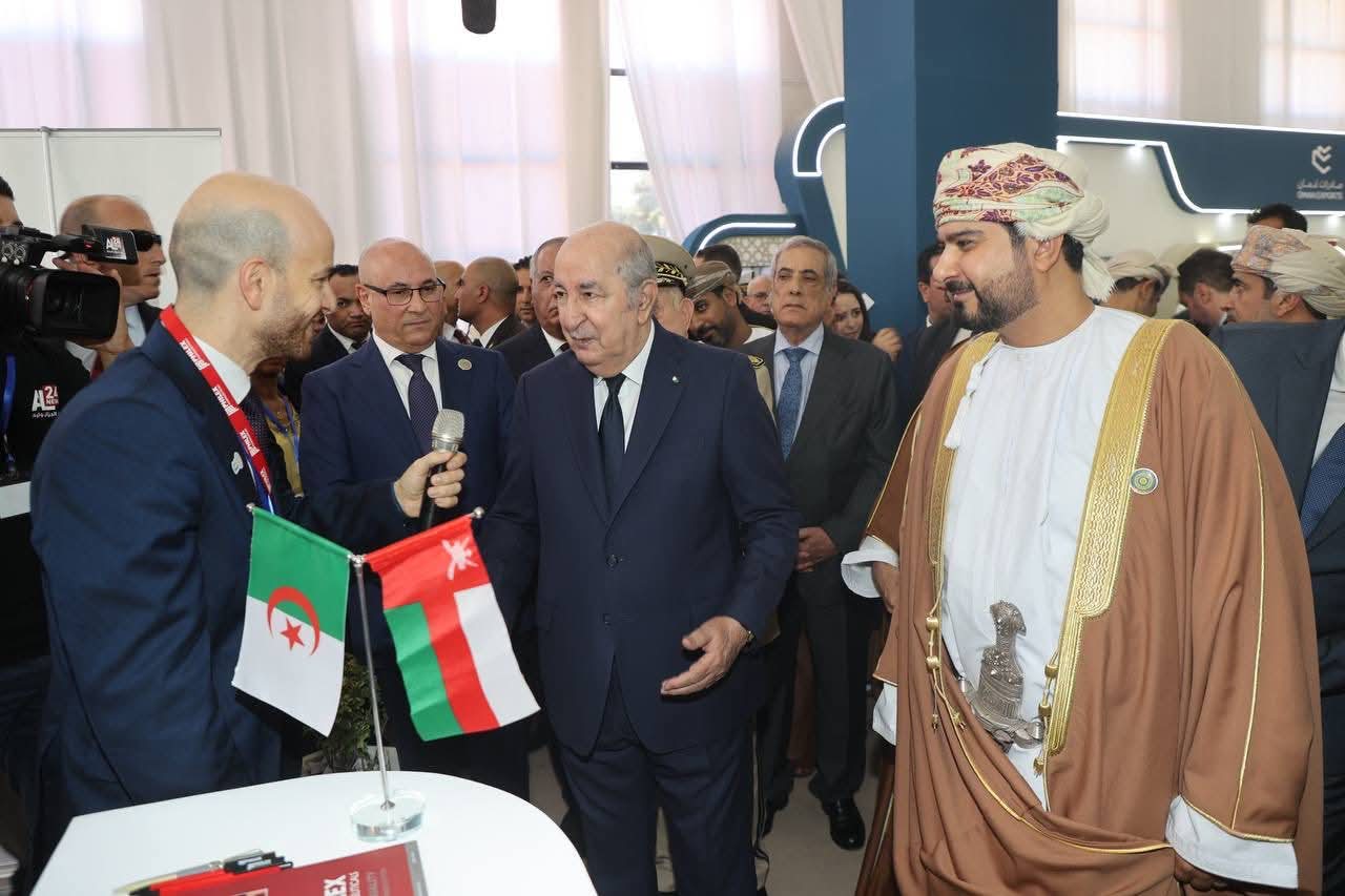 الرئيس تبون يشدد على تعزيز التنافسية والصادرات خلال افتتاح معرض الجزائر الدولي