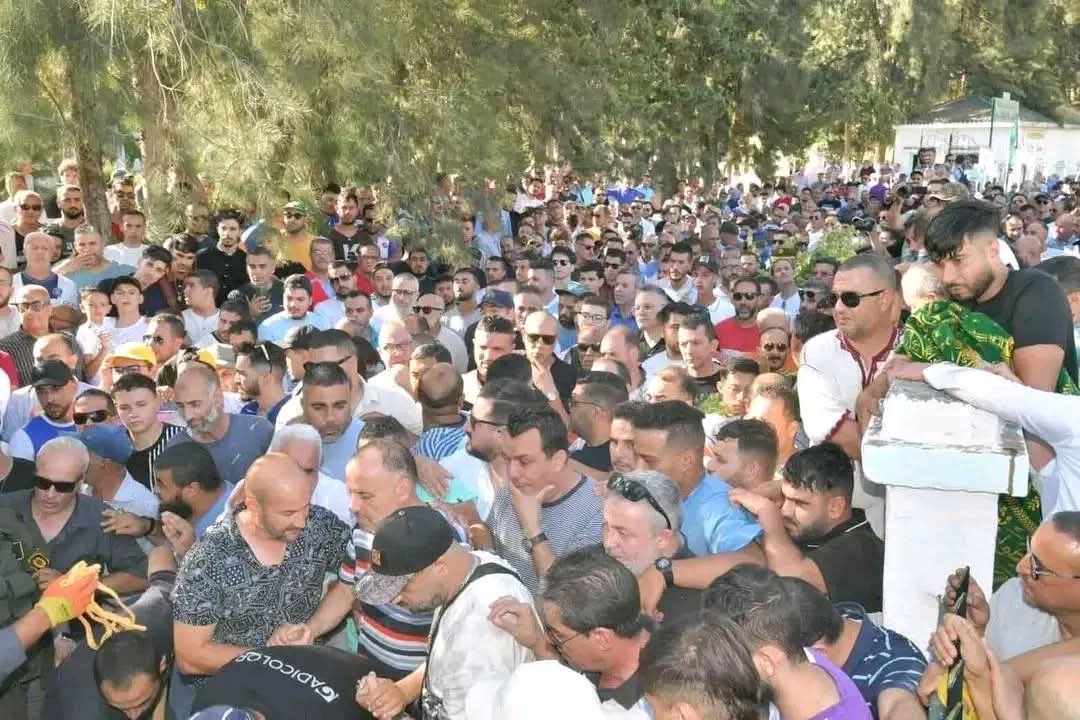 قسنطينة : تشييع جنازة المغدورة “مروة بوغاشيش” في أجواء مهيبة