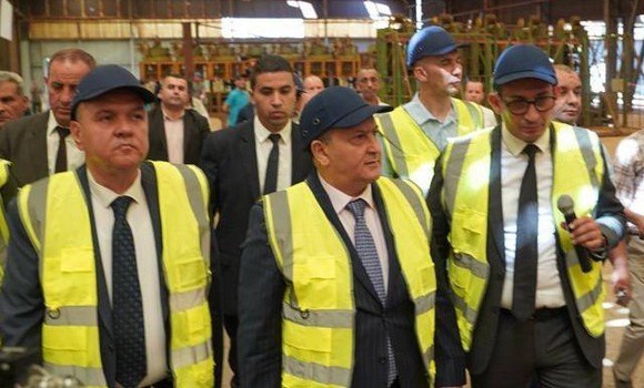 نحو اعداد دليل إستراتيجي للصناعة الوطنية