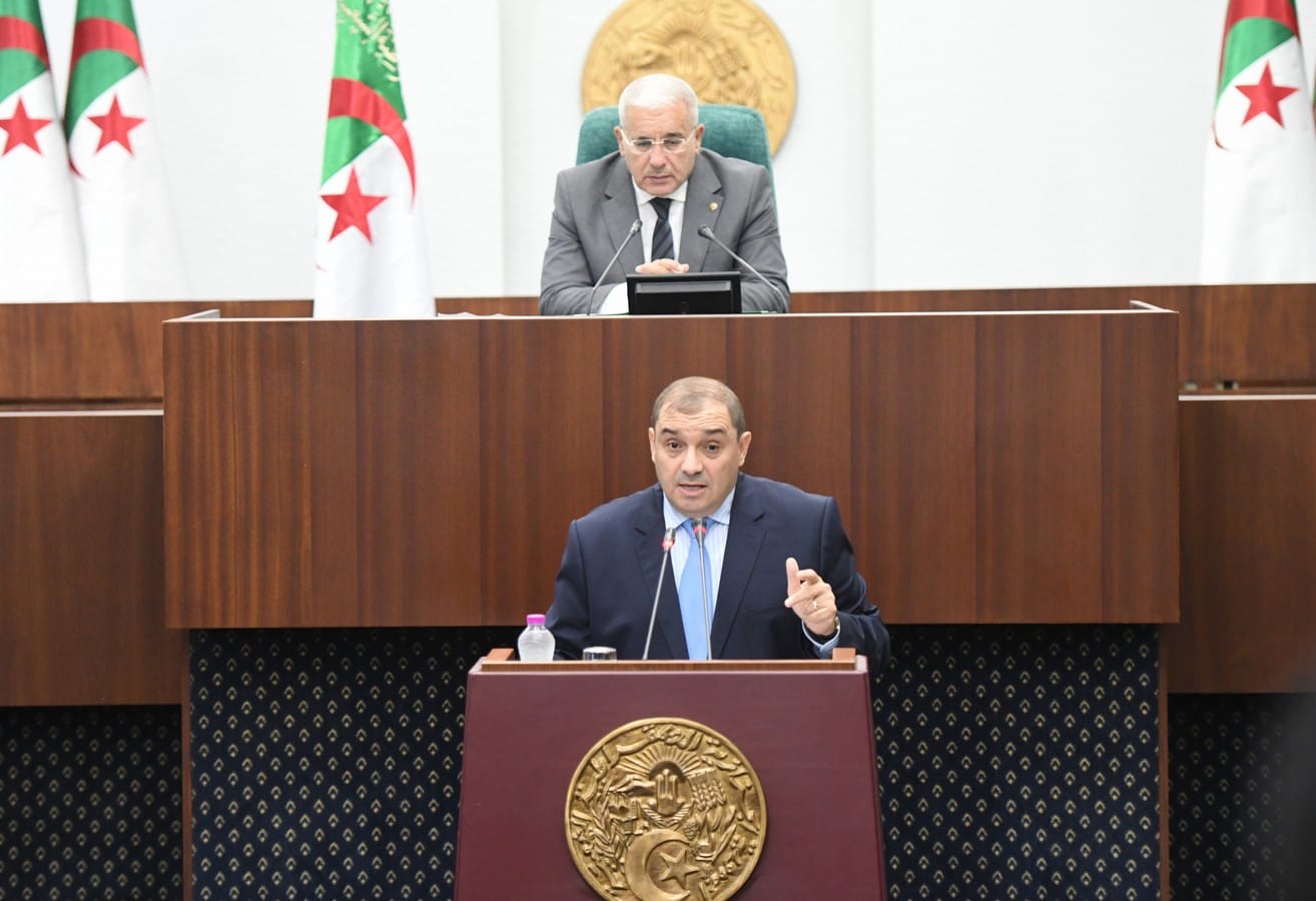 البرلمان يصادق بالإجماع على قانون التعبئة العامة