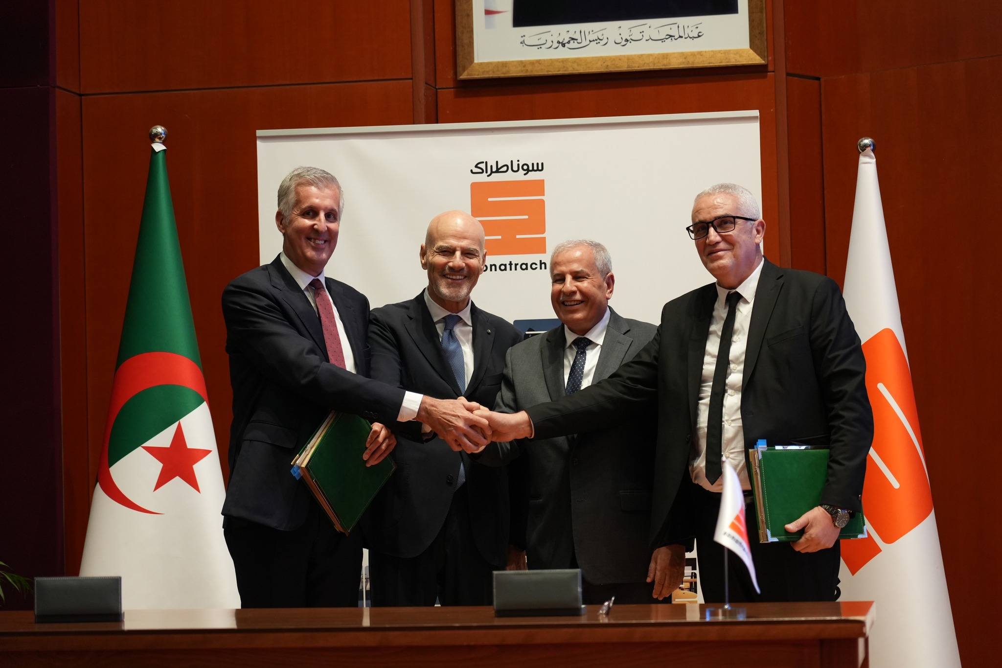 1.35 مليار دولار قيمة عقد جديد لسوناطراك مع “إيني” الإيطالية