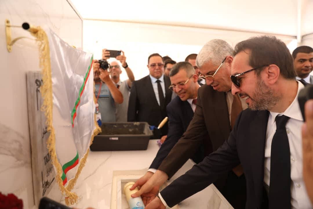 وهران: وضع حجر الأساس لمصنع إنتاج حليب الأطفال