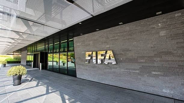 الفيفا FIFA تحمي الملاعب رقمياً