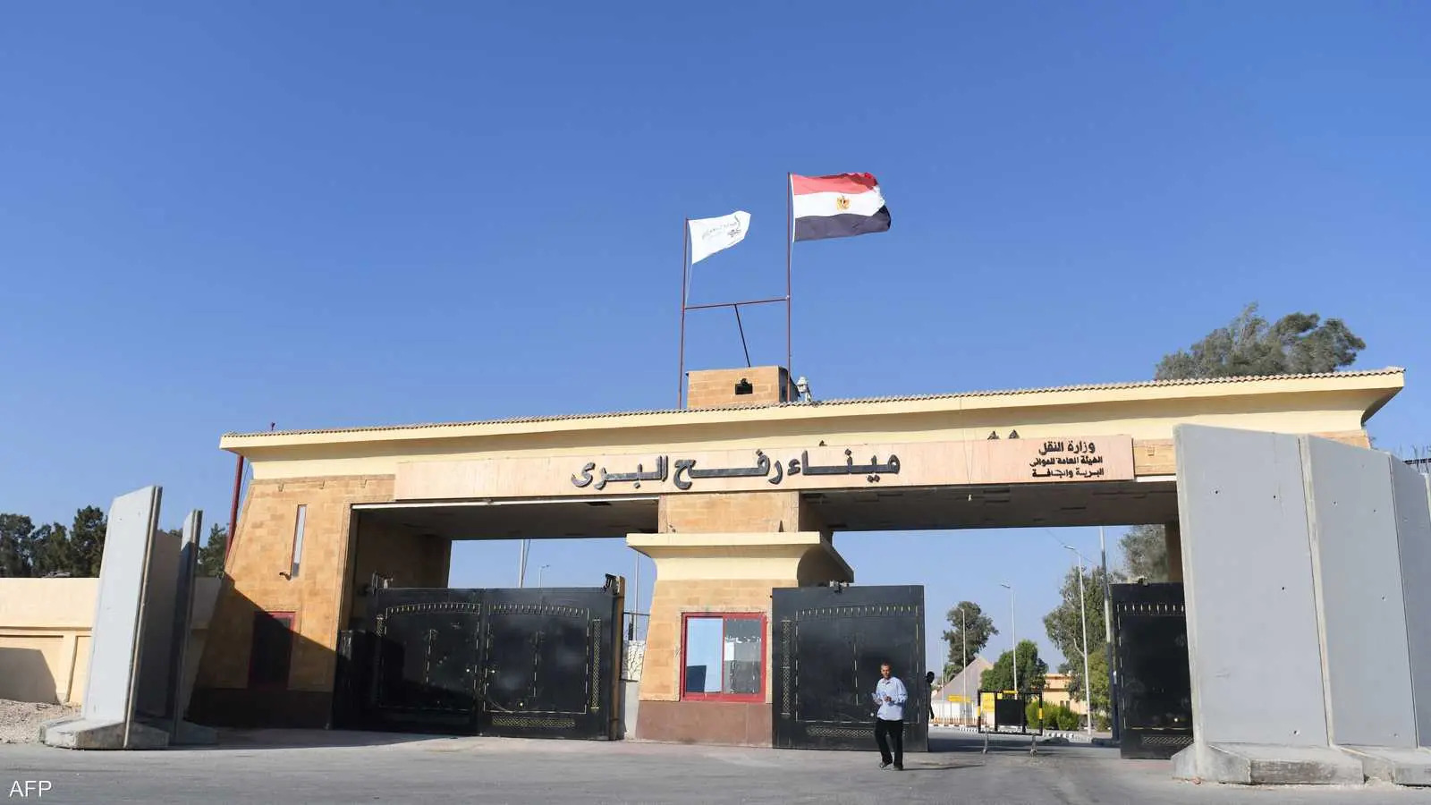 مصر ترد على اتهامات “المشاركة في حصار غزة”