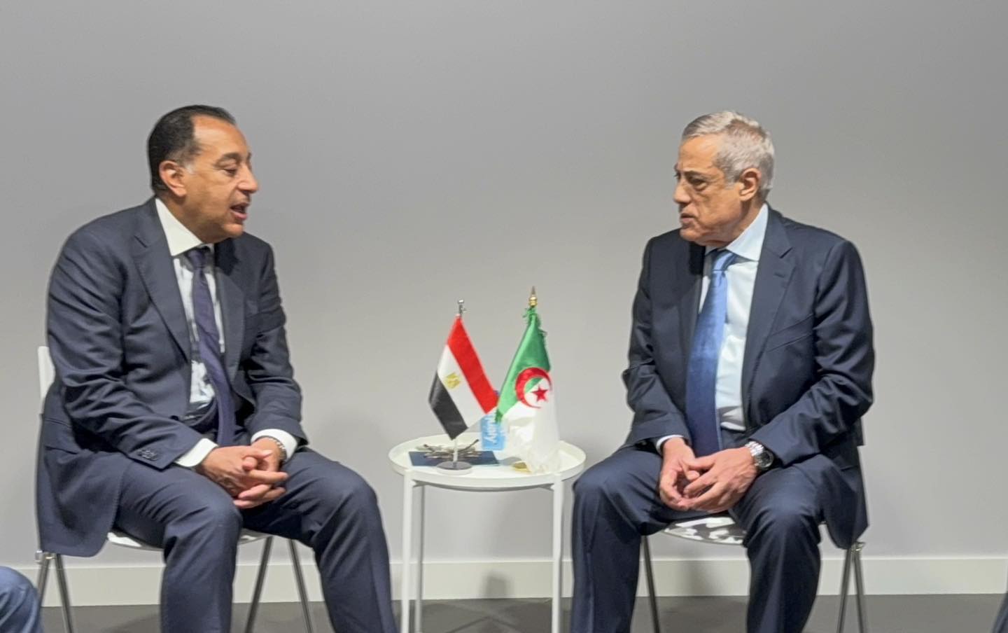 العرباوي يجري محادثات ثنائية مع رئيس مجلس الوزراء المصري