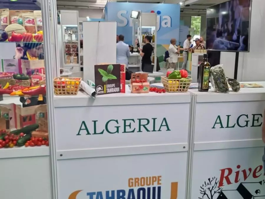 معرض “أغرا” 2025: جناح الجزائر يثير إعجاب الزوار ويبرز قوة المنتوج الوطني