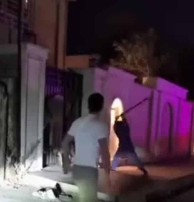مطالب بحبس شاب قتل كلبا بالضرب