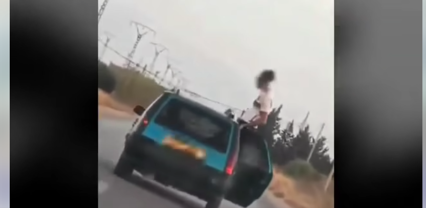 توقيف سائقي حافلتين قاما بمناورات خطيرة