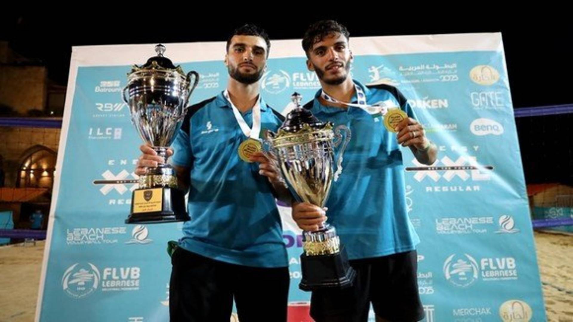 المنتخب الوطني يتوج بلقب البطولة العربية للكرة الطائرة الشاطئية