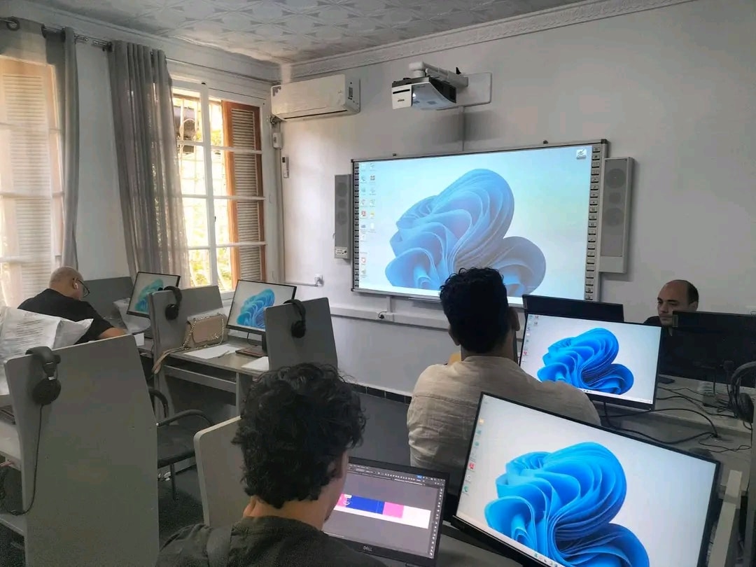 العاصمة: إدماج التعليم التفاعلي الرقمي في دار الشباب بالقبة