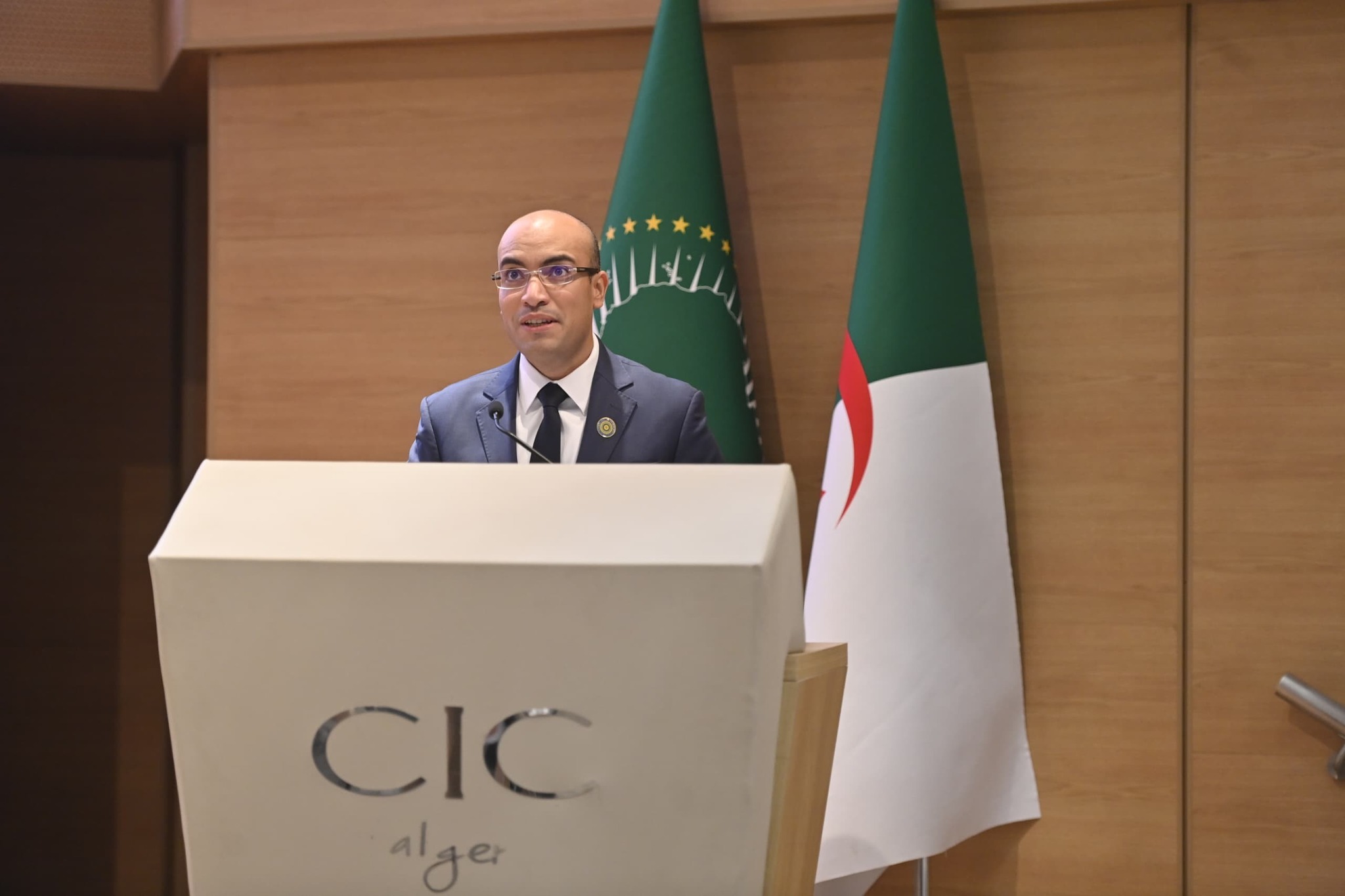 شايب: دستور 2020 عزز مكانة الجزائريين بالخارج وهم جزأ من الأمة