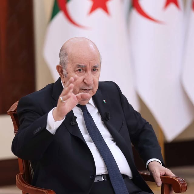 الرئيس تبون في زيارة الى مقر وزارة الدفاع الوطني