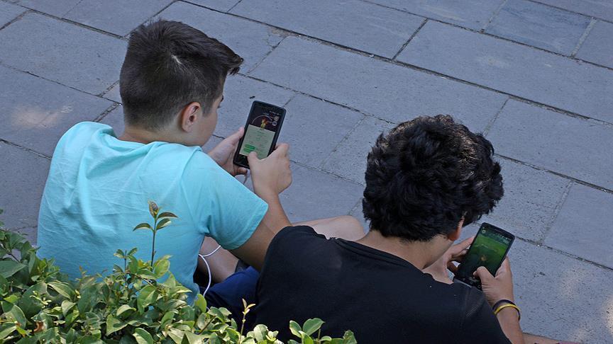 انتحار طفل بسبب لعبة الحوت الأزرق.. كابوس الإنترنت يعود من جديد