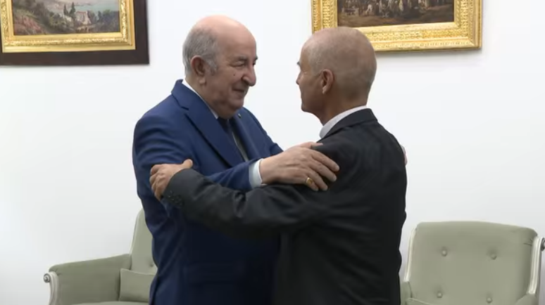 الرئي تبون يستقبل أسقف الجزائر الكاردينال جون بول فيسكو