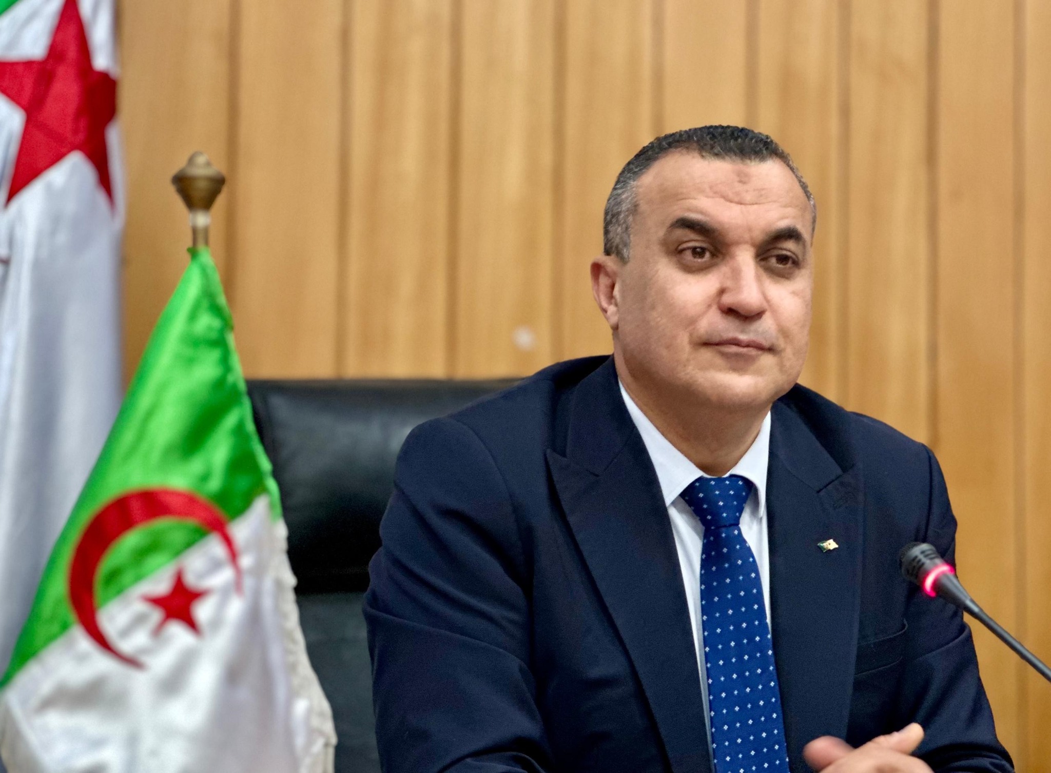 وزير البريد: الإنترنت عالي التدفق والجيل الخامس ضمن أولويات التحول الرقمي بالجزائر