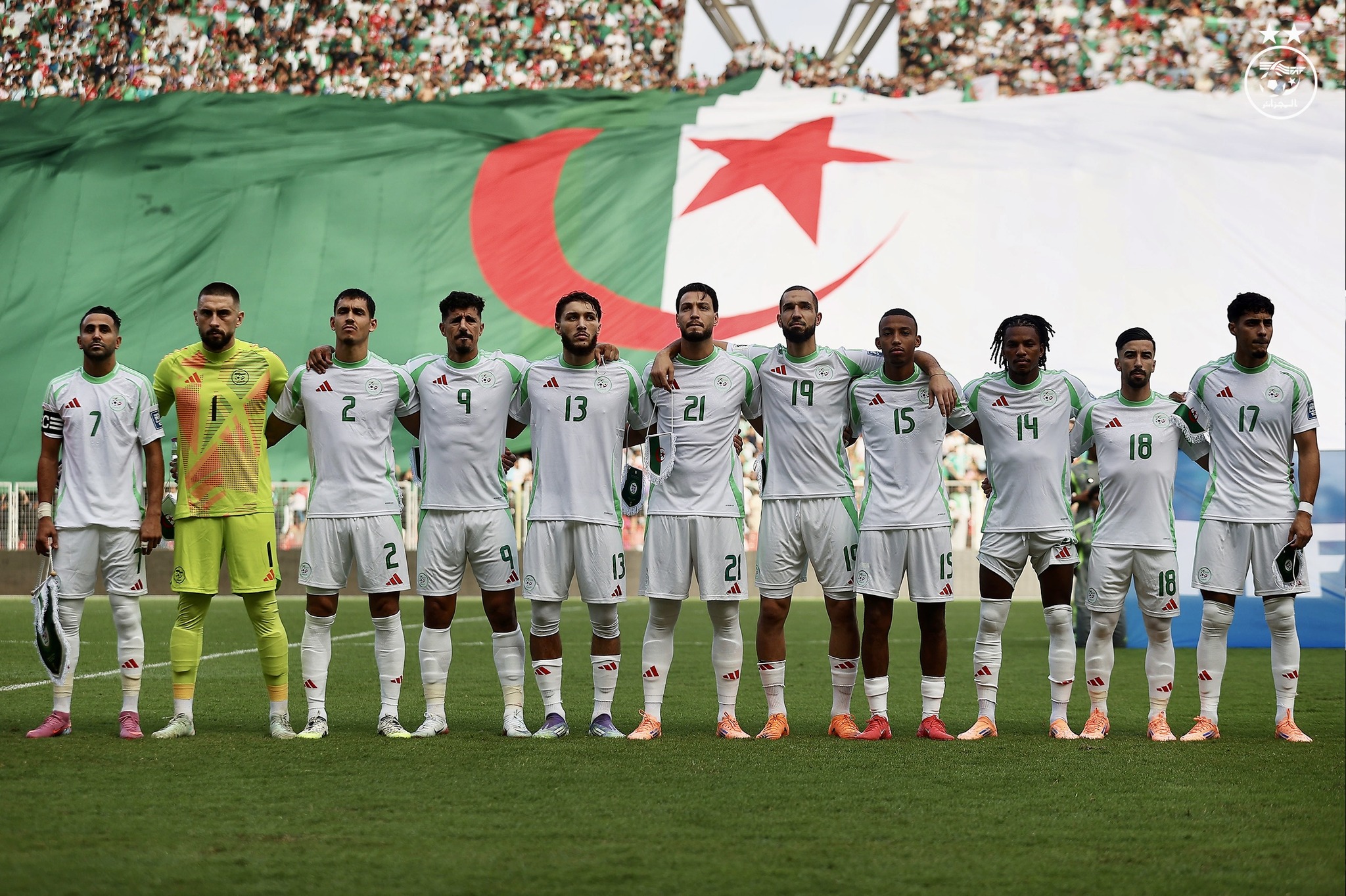 المنتخب الوطني يضرب بثلاثية ويتأهل للمونديال