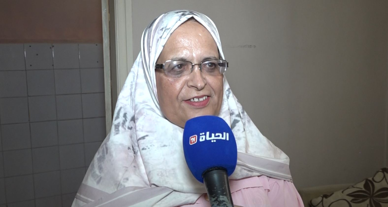 بالفيديو.. امرأة تستأجر شقة للمريضات بالسرطان تثير الإعجاب على السوشل ميديا