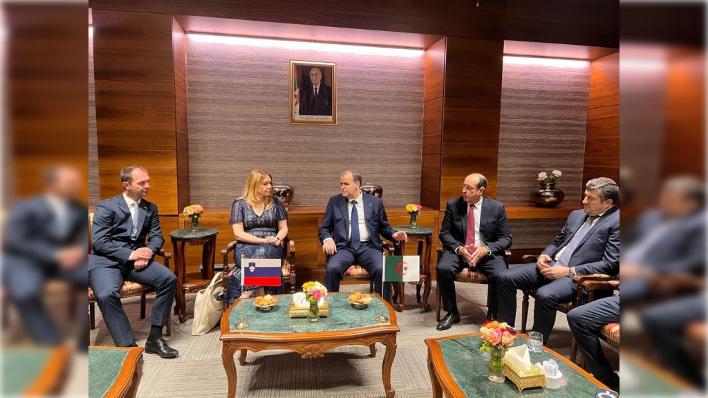 رزيق: الجزائر توفر مناخ جاذب وملائم للاستثمار والشراكة