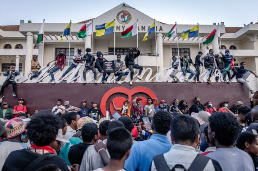 سفارة الجزائر بمدغشقر تحذر